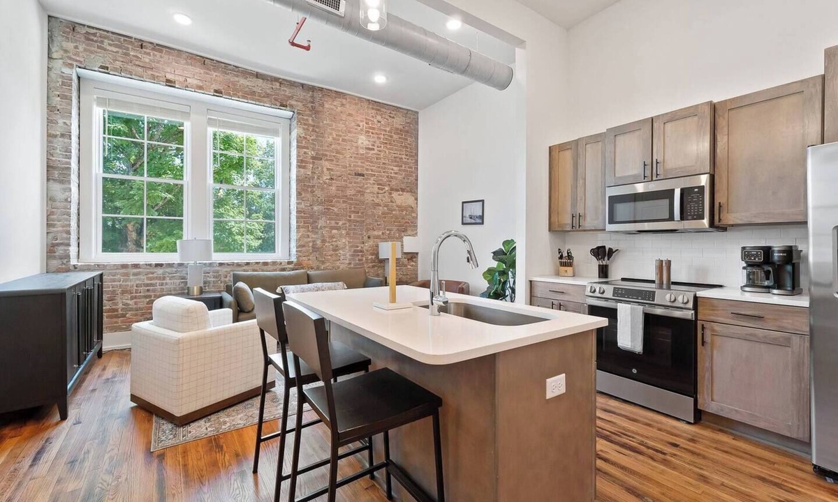 McMinnville Condo | Mr. Blue`s Suite