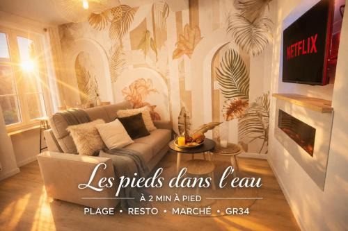 Cancale Apartment | MRODBNB - Appart Neuf - Aperçu Mer - 25m Plage & Resto - Ciné - cheminée - Popcorn