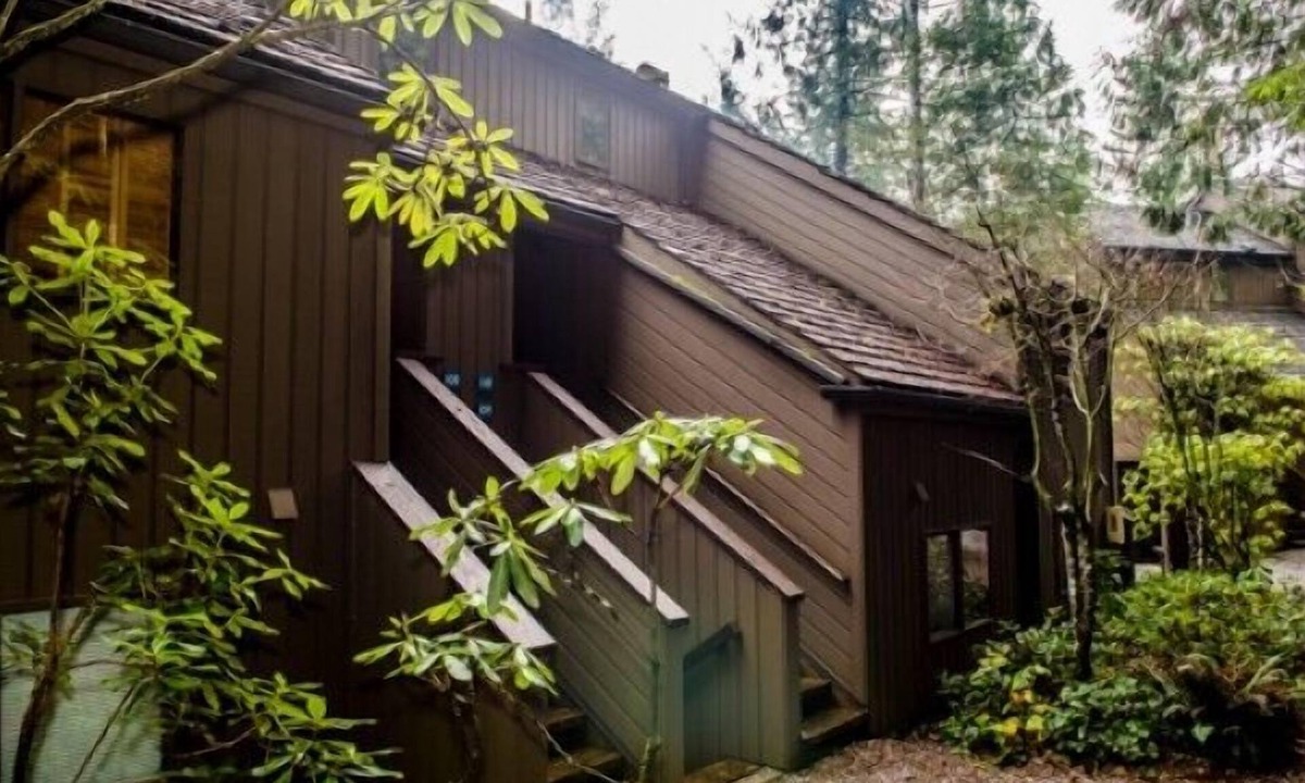 Deming Apartment | Mt. Baker Lodging Condo 31- Sleeps 2!