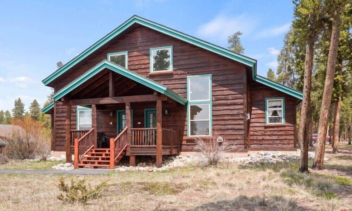 Leadville Cabin | Mt. Elbert View Cabin | Sleeps 4 | Leadville
