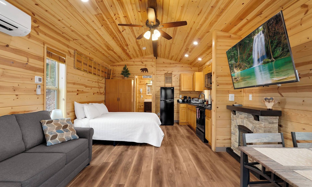 Summerhaven Cabin | Mt. Lemmon Hotel Village Cabin #7