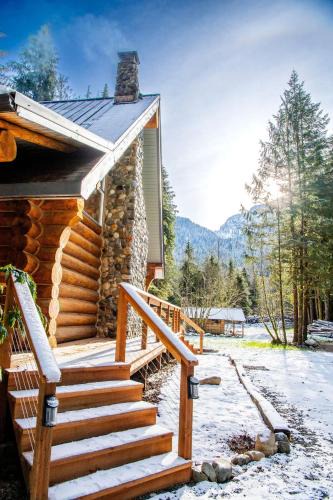 Verlot House | Mt Pilchuck view Cedar's Cabin