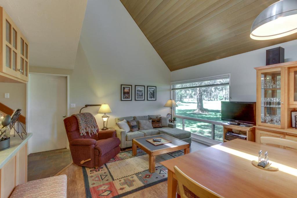 Overlook Park Apartment | Mt View 06 | Discover Sunriver