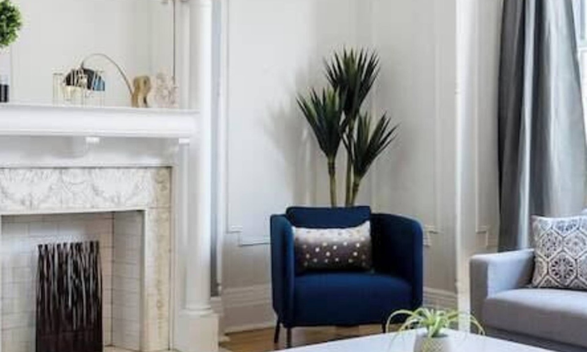 Mile End Apartment | MTLVR #08 | 10 min to downtown, terrace, A/C