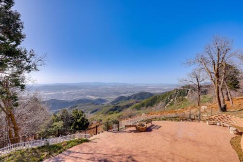 Rimforest House | Mtn & Valley Views! Rimforest Lodge w/Fireplace