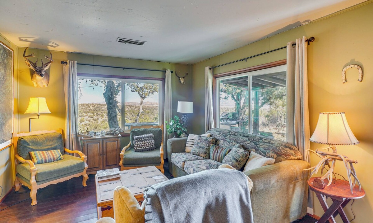 Patagonia Cabin | Mtn-View Gem on 20 Acres: Patagonia Cabin Hideaway