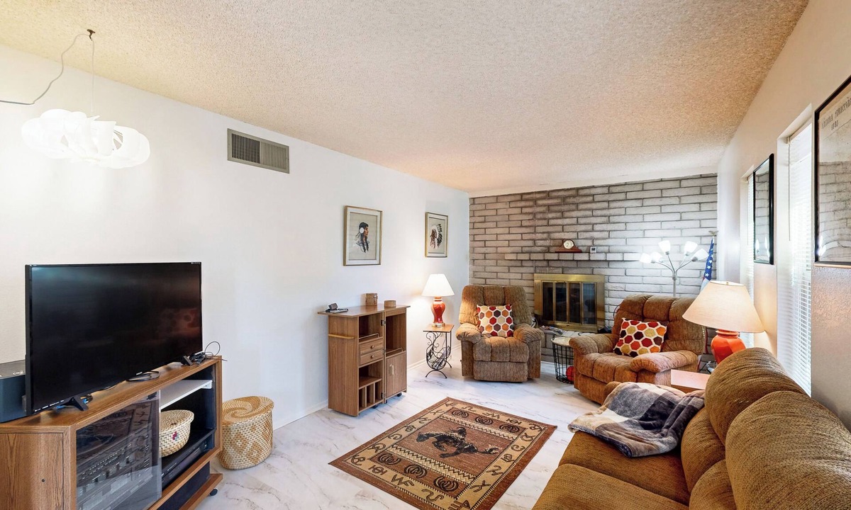 Sierra Vista House | Mtn-View Home w/Large Yard & BBQ in Sierra Vista!