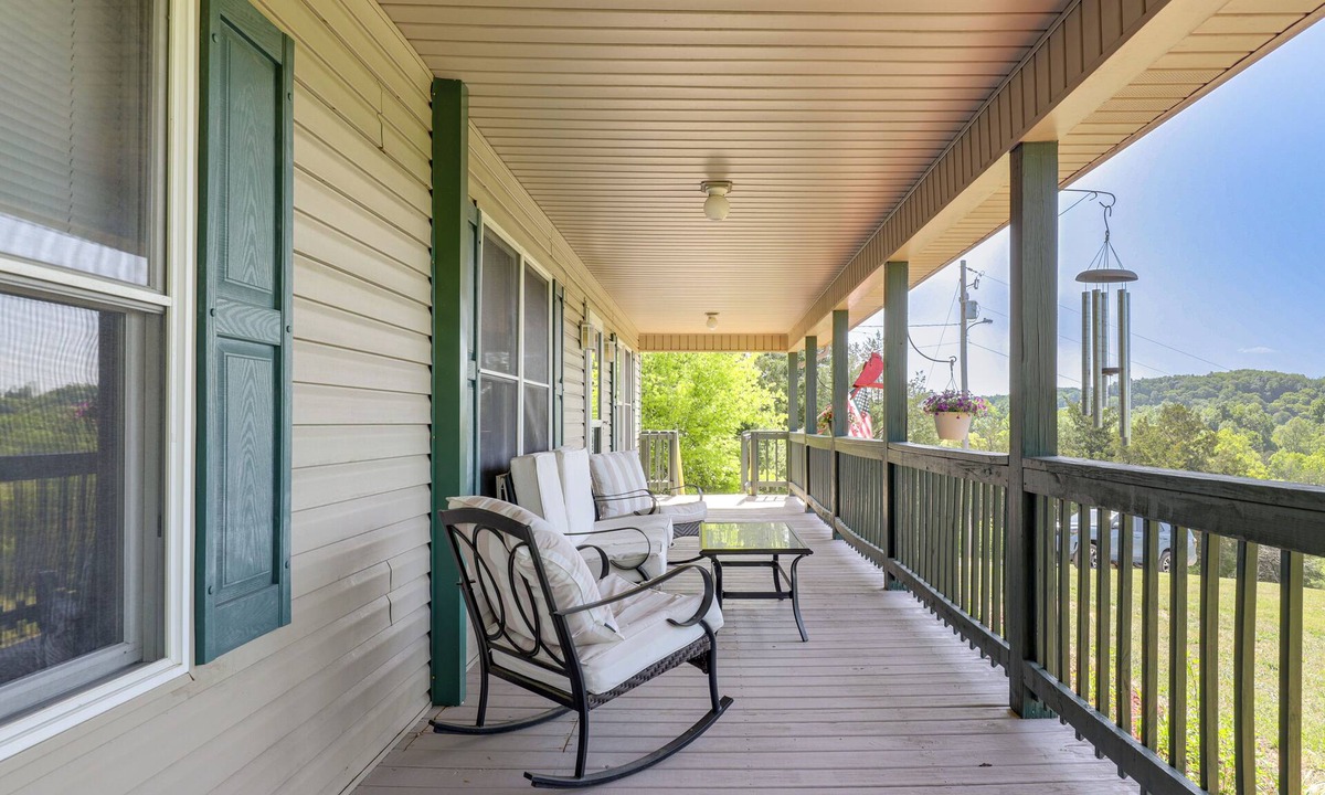 Mohawk House | Mtn View & On-Site Trails! Rural Bybee Retreat