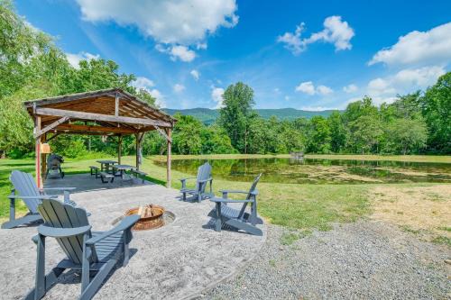 Sharon House | Mtn Views and Idyllic Setting! Clifton Forge Retreat
