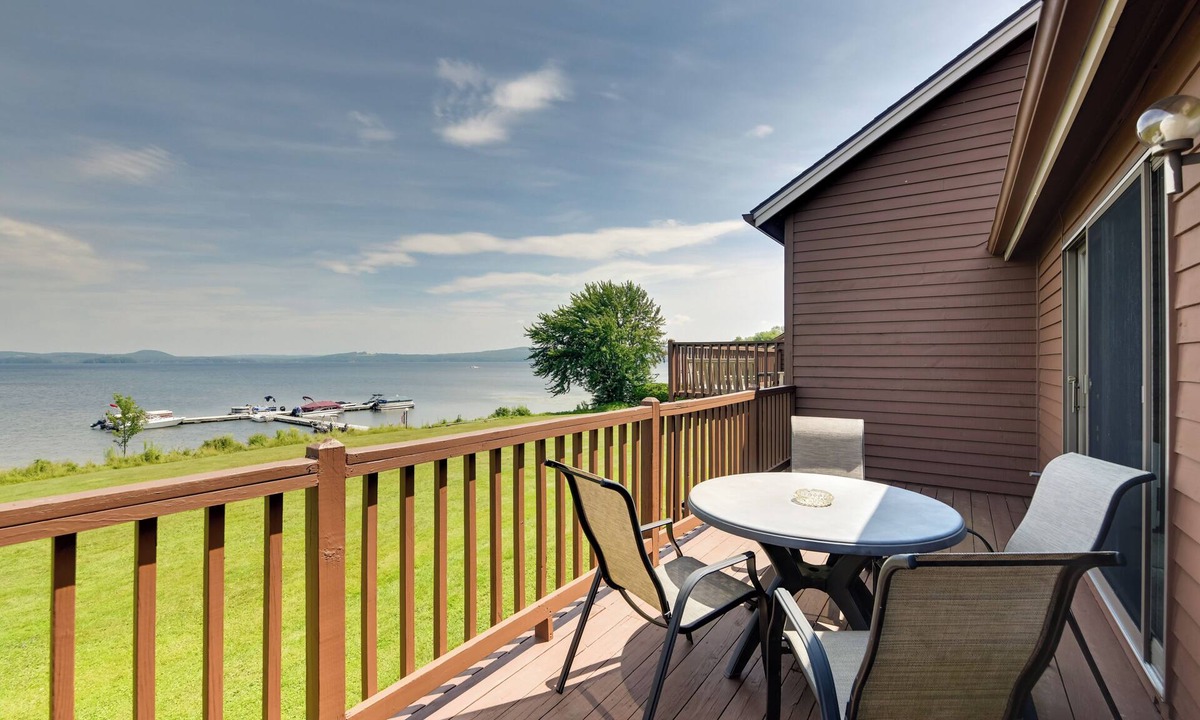 Newport Center Condo | Mtn Views & Pool Access: Lake Memphremagog Condo!