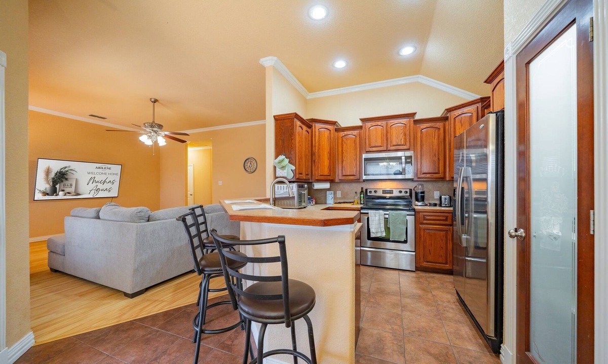 Abilene House | Muchas Aguas - Your Comfortable Abilene Stay