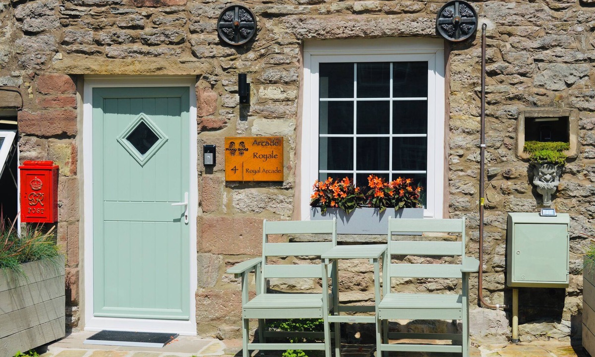 Kirkby Stephen House | Muddy Boots - Arcade Royale