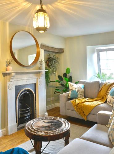 Kirkby Stephen House | Muddy Boots-Arcade Royale