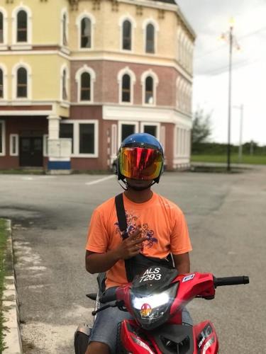 Kampong Pulau Kandis Apartment | Muhammad Najmi Hakim Bin Abdullah