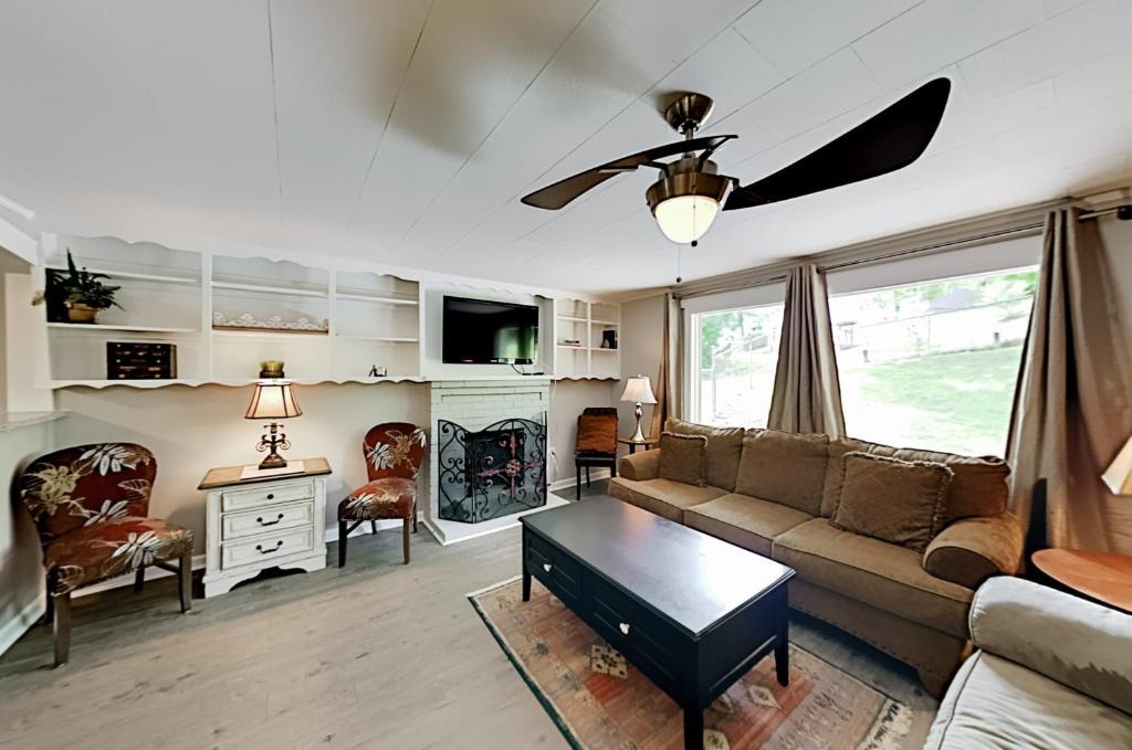 Woodfin House | Mulberry Forest Manor