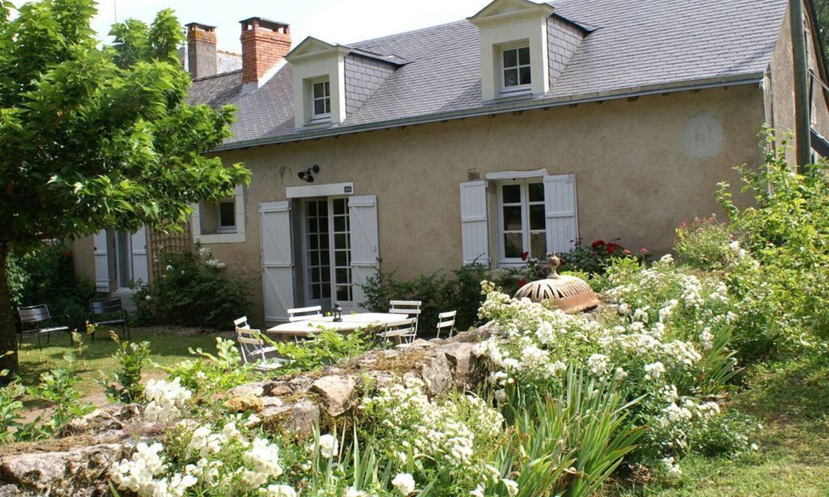 Blaison-Gohier House | Mulberry tree cottage at Château de la Giraudière between Angers and Saumur
