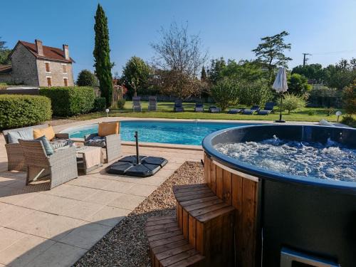 Peyrat-de-Bellac Apartment | Mulberry Gite