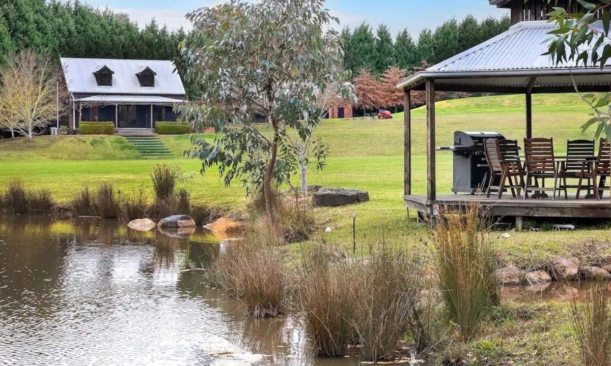 Invermay House | Mulberry Mews Cottage