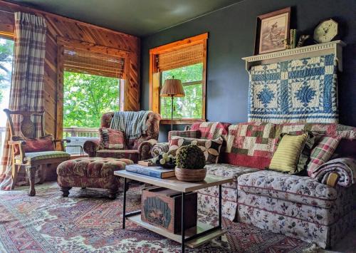 Tecumseh House | Muleshoe Cottage