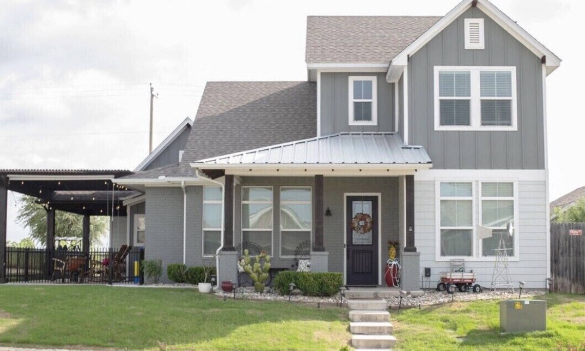 Glen Rose House | Multi-Family Home!