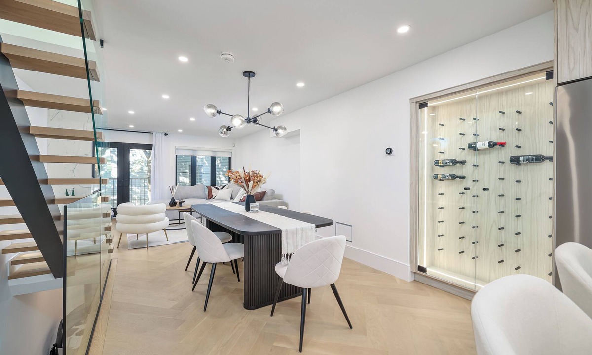 Riverside House | Multi-Level Luxury Townhome in Leslieville