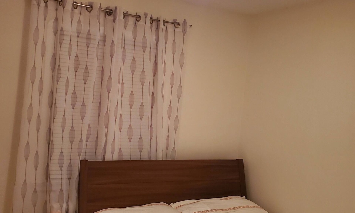 Old East York House | Multiple bedroom house with gigabit internet and amenities included!n