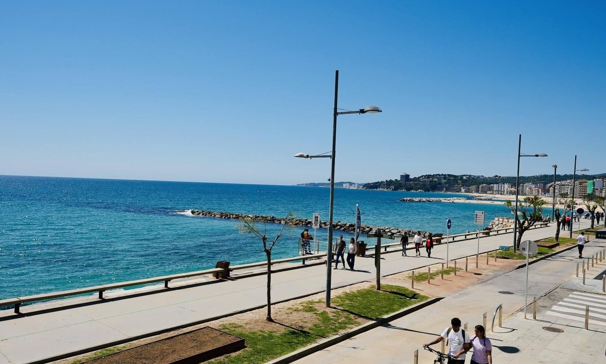 Sant Antoni de Calonge Apartment | Mundet 3 Dalt Mar. CostaBravaSi - Beach, AC
