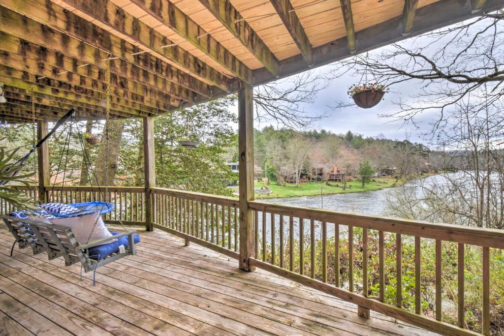 Murphy House | Murphy Cabin with Fire Pit, River and Mountain Views!