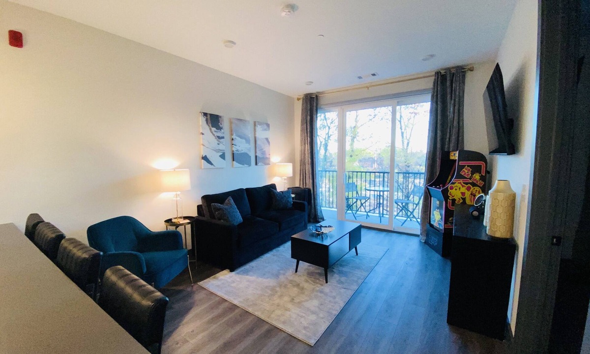 Academy Square Condo | Muse Condo - Walking distance to Broadway, Ascend Amphitheater & Titans Stadium.