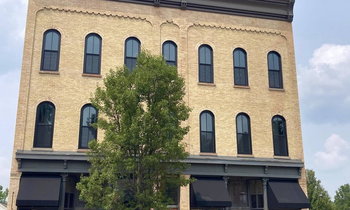 Newaygo Hotel | Muskegon River Inn