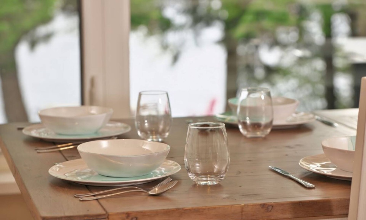 Bala Cottage | Muskoka Autumn Escape Campfire, Games, Netflix