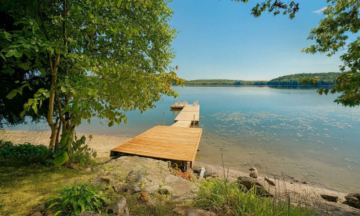 Utterson Cottage | Muskoka Waterfront Cottage on Three Mile Lake