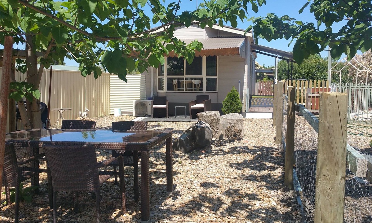 Rutherglen Bed & Breakfast | Must Love Dogs B&b