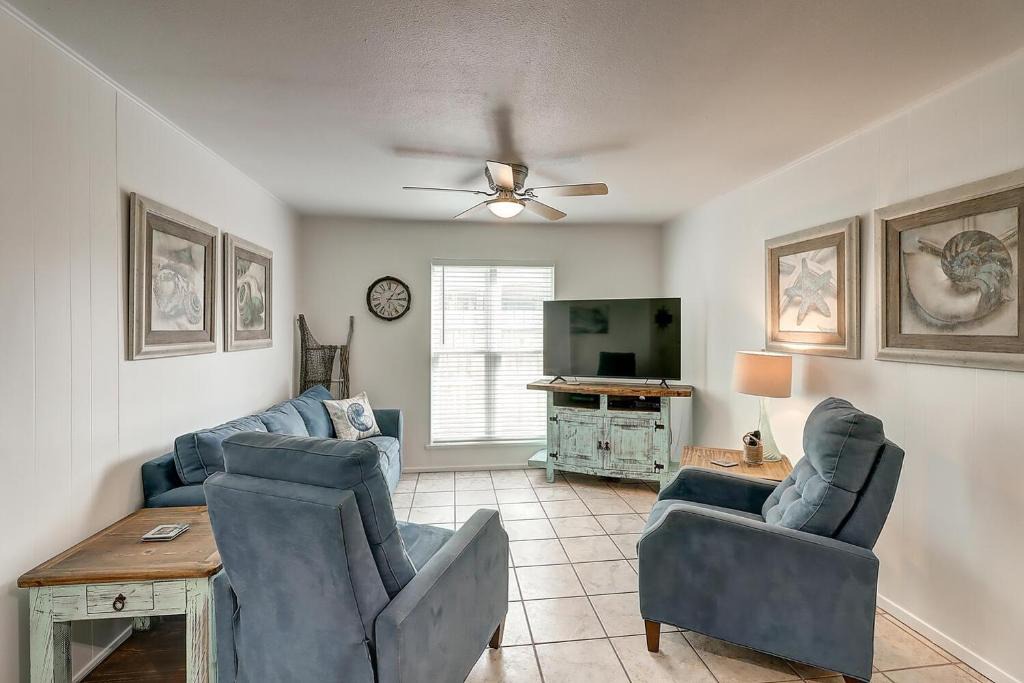Port Aransas Apartment | Mustang Isle Condo