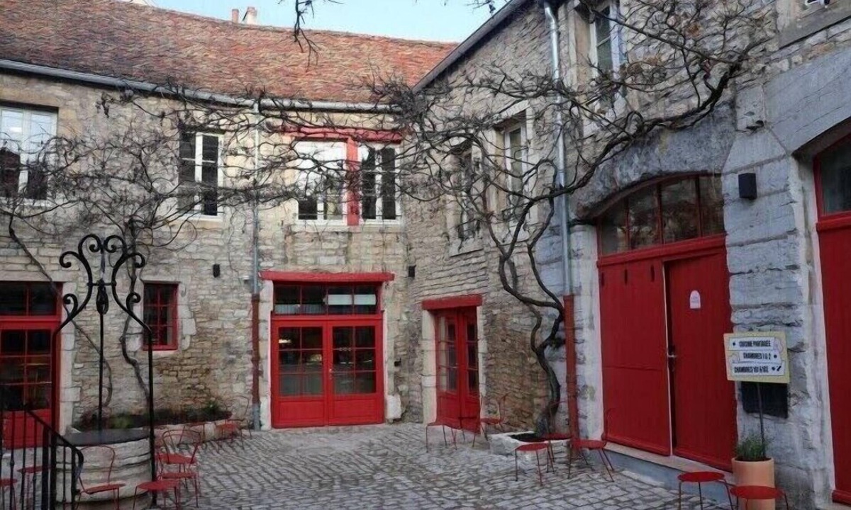 Centre Sud Hostel | Mustard Hostel