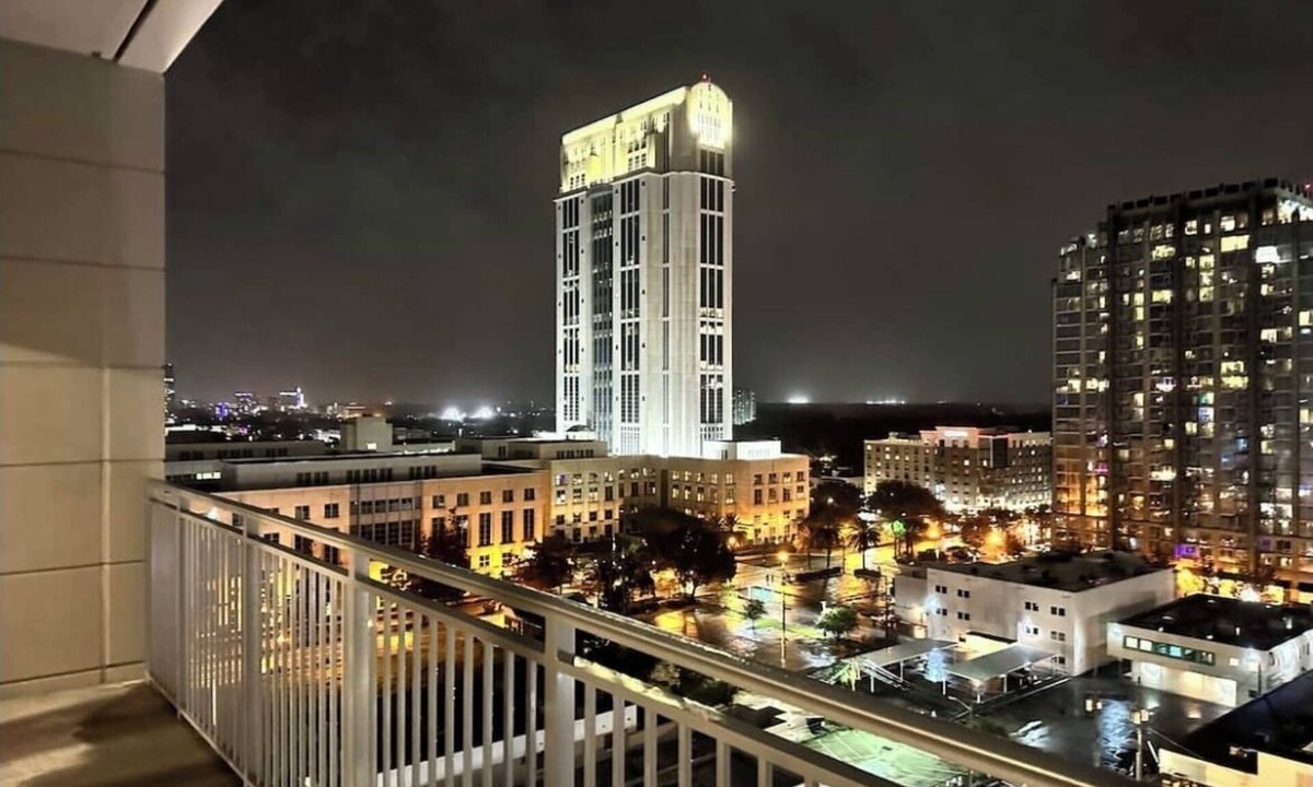 South Eola Apartment | My downtow Home!