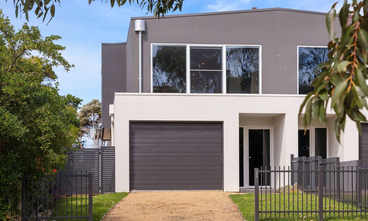 Ventnor House | My Island Home by Ready Set Stay