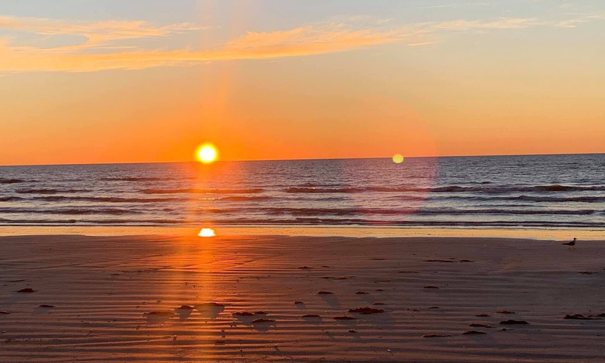 Galveston House | My 'Little' Sunshine - 2021 Charming well maintained Beachfront House