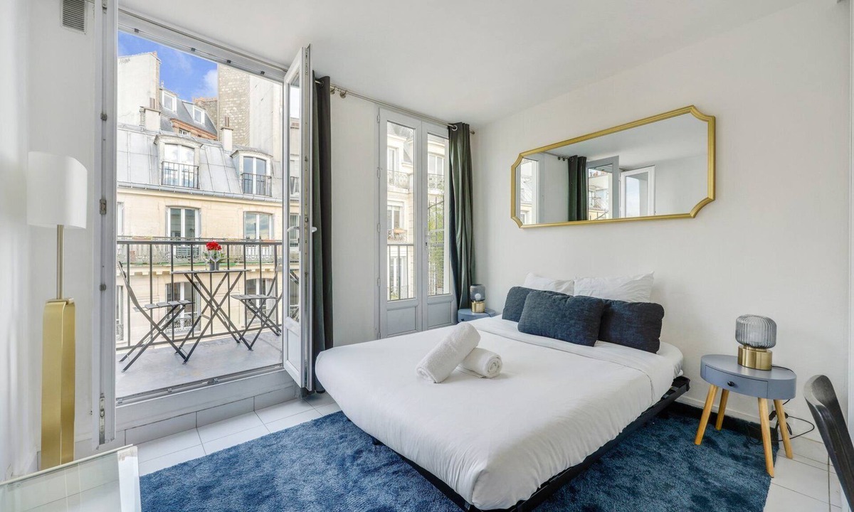 Quartier Saint-Georges Apartment | My Parisian Terrasse