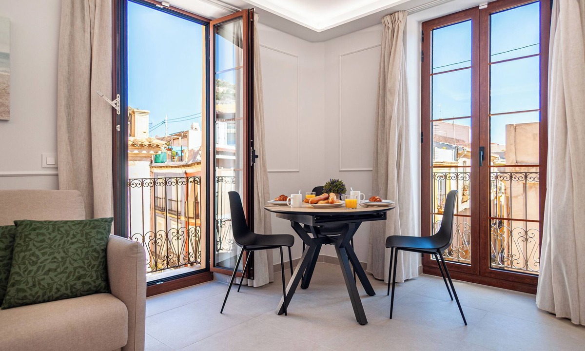 Alicante City Centre Hotel | Myflats Luxury Cathedral