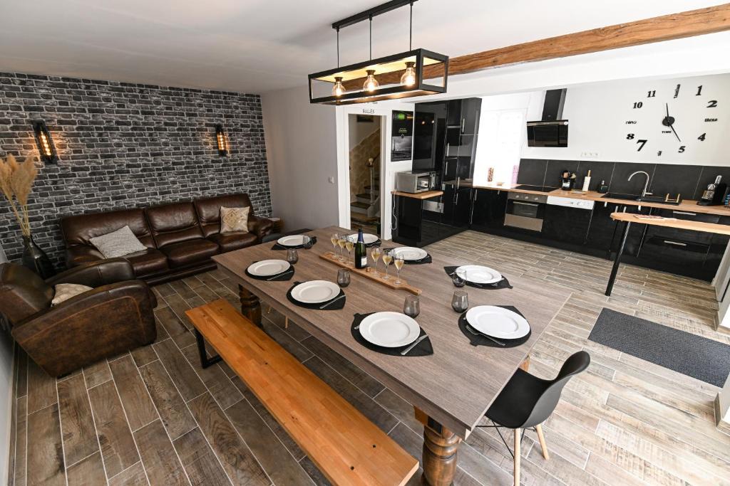 Moussy House | MYL Bulles