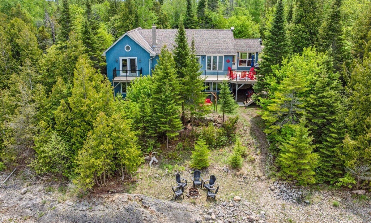 Lion's Head Cottage | Mylestone | 4BR Waterfront ISLAND Retreat