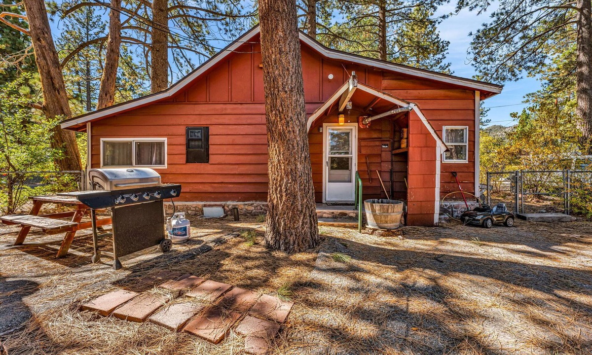 Peter Pan Cabin | Myrtle Chalet