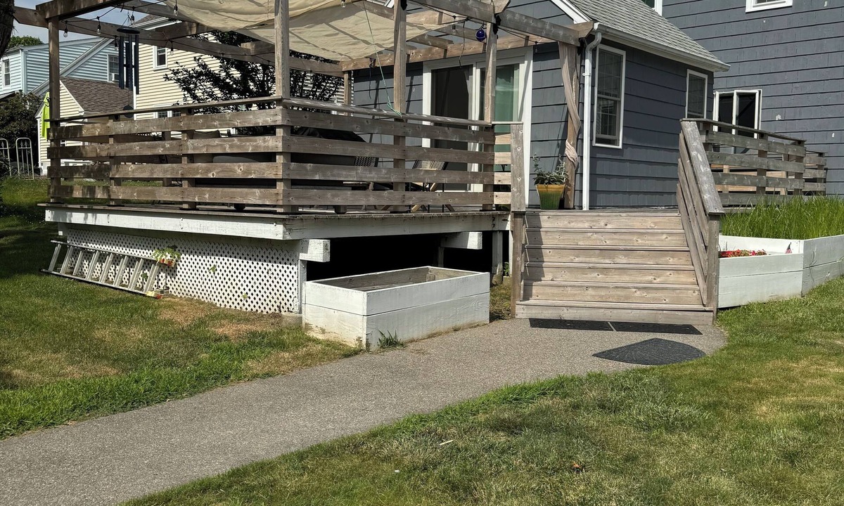 West Mystic Apartment | Mystic Getaway