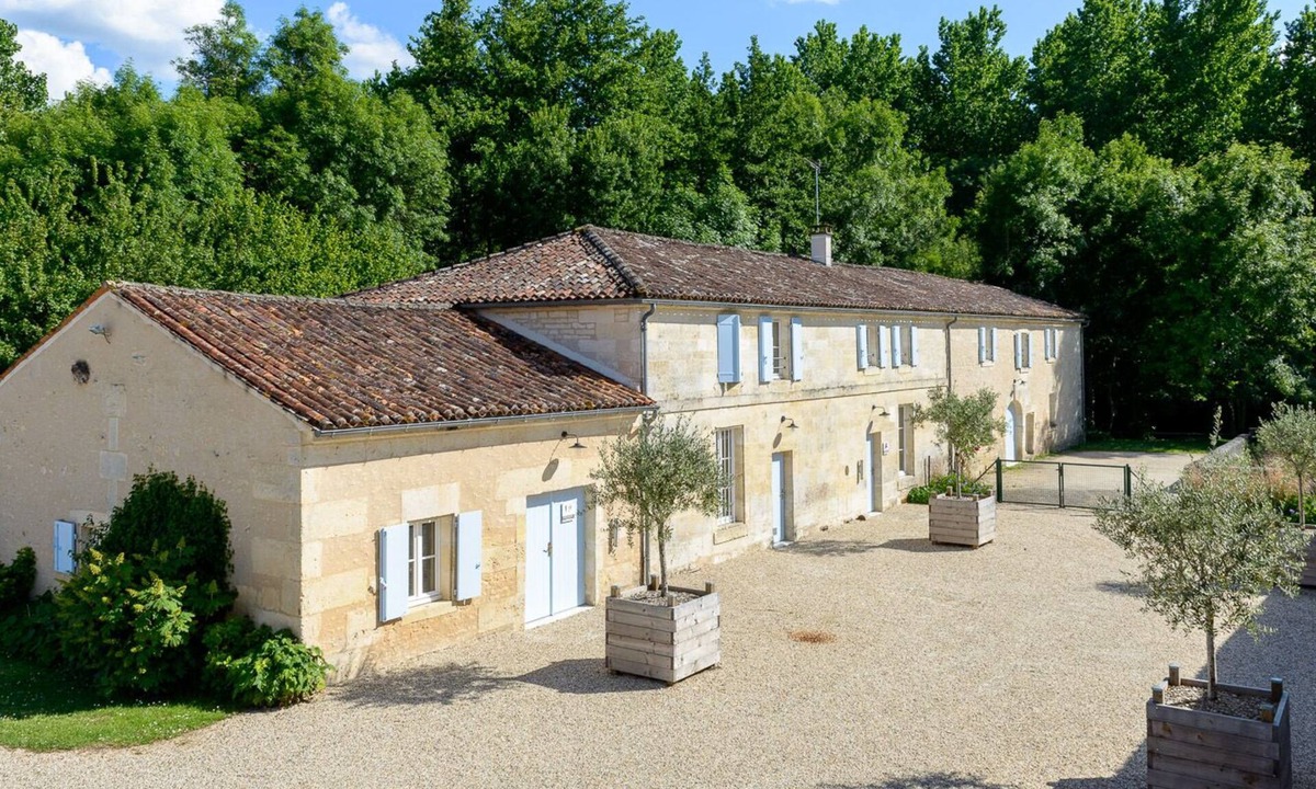 Cherves-Richemont House | Nénuphar riverside gîte