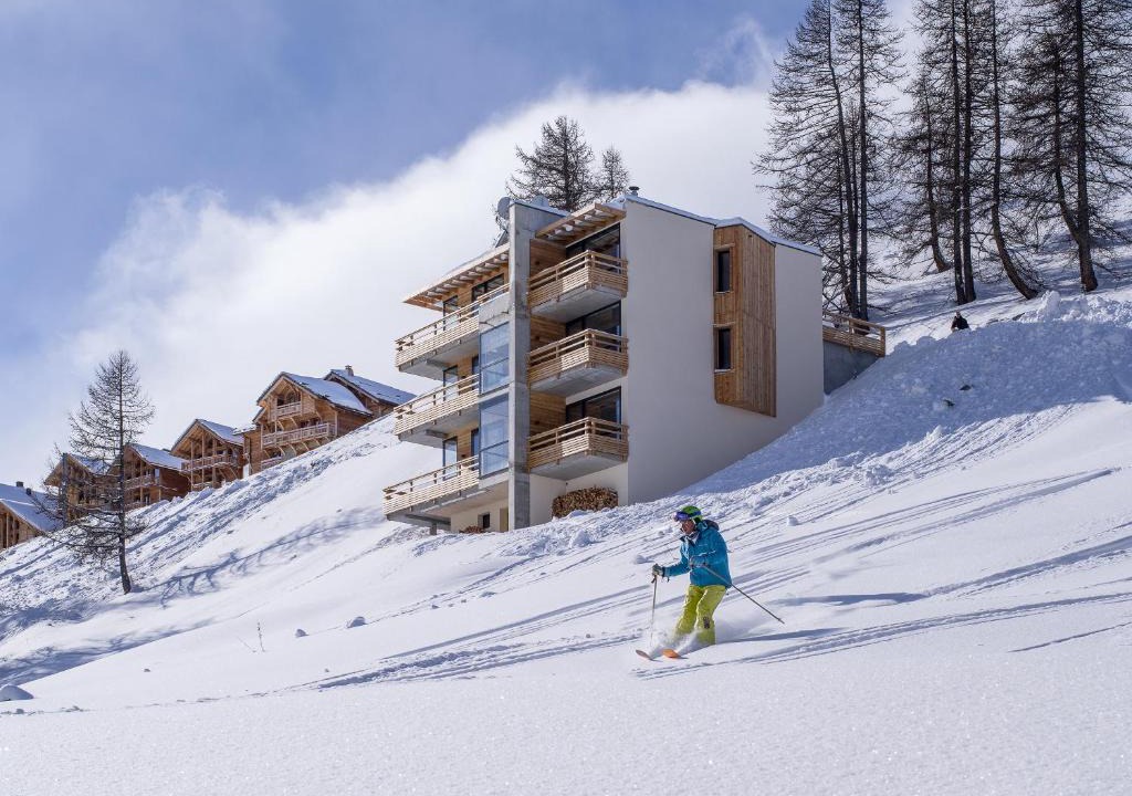 Les Claux Hotel | Névalhaia Le Chalet
