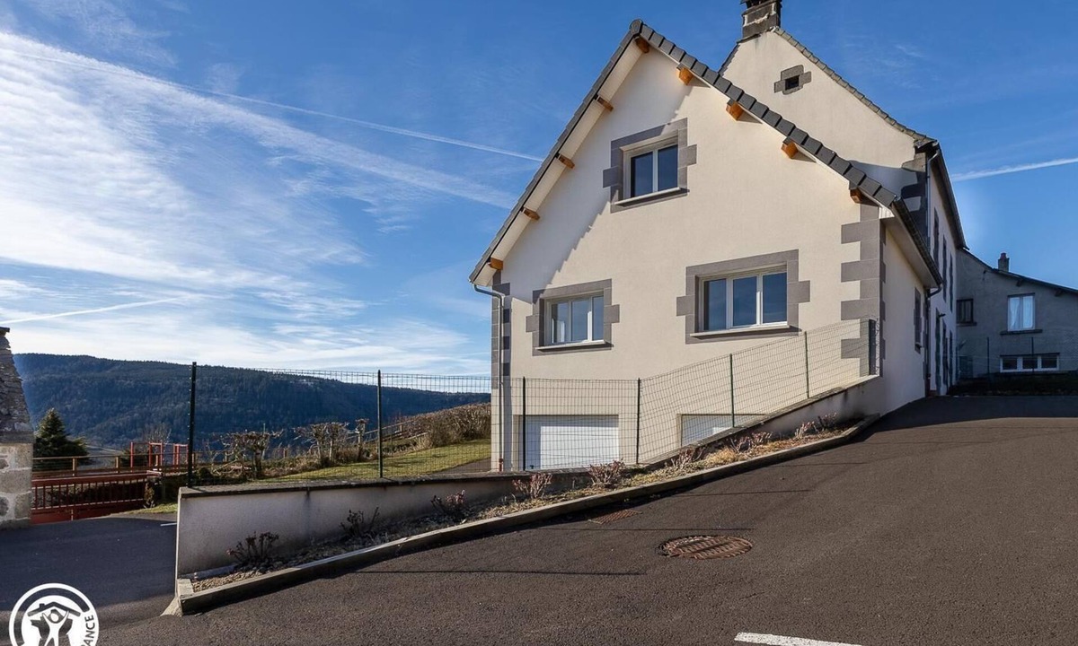 Murat-le-Quaire House | N°3 - MURAT LE QUAIRE