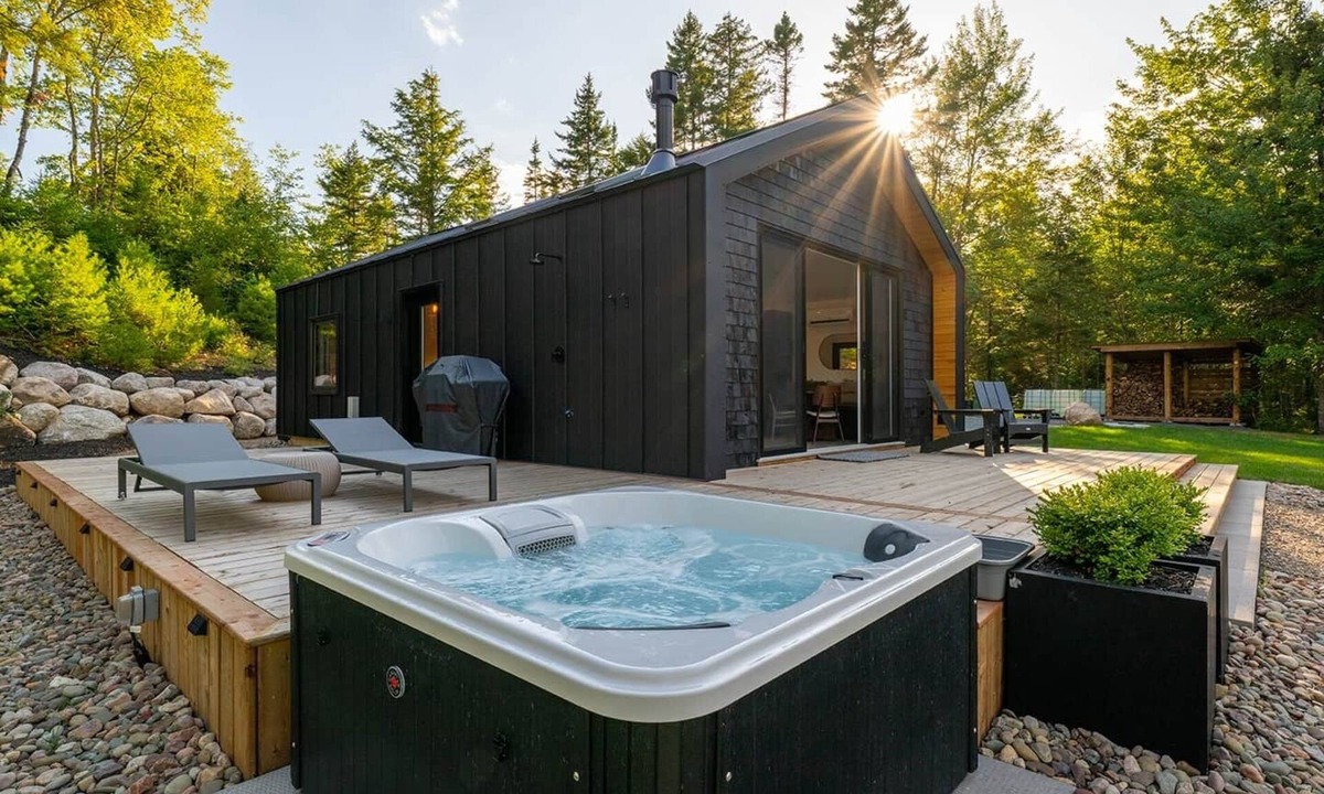 Porters Lake Villa | Nalu Lakeside Villa