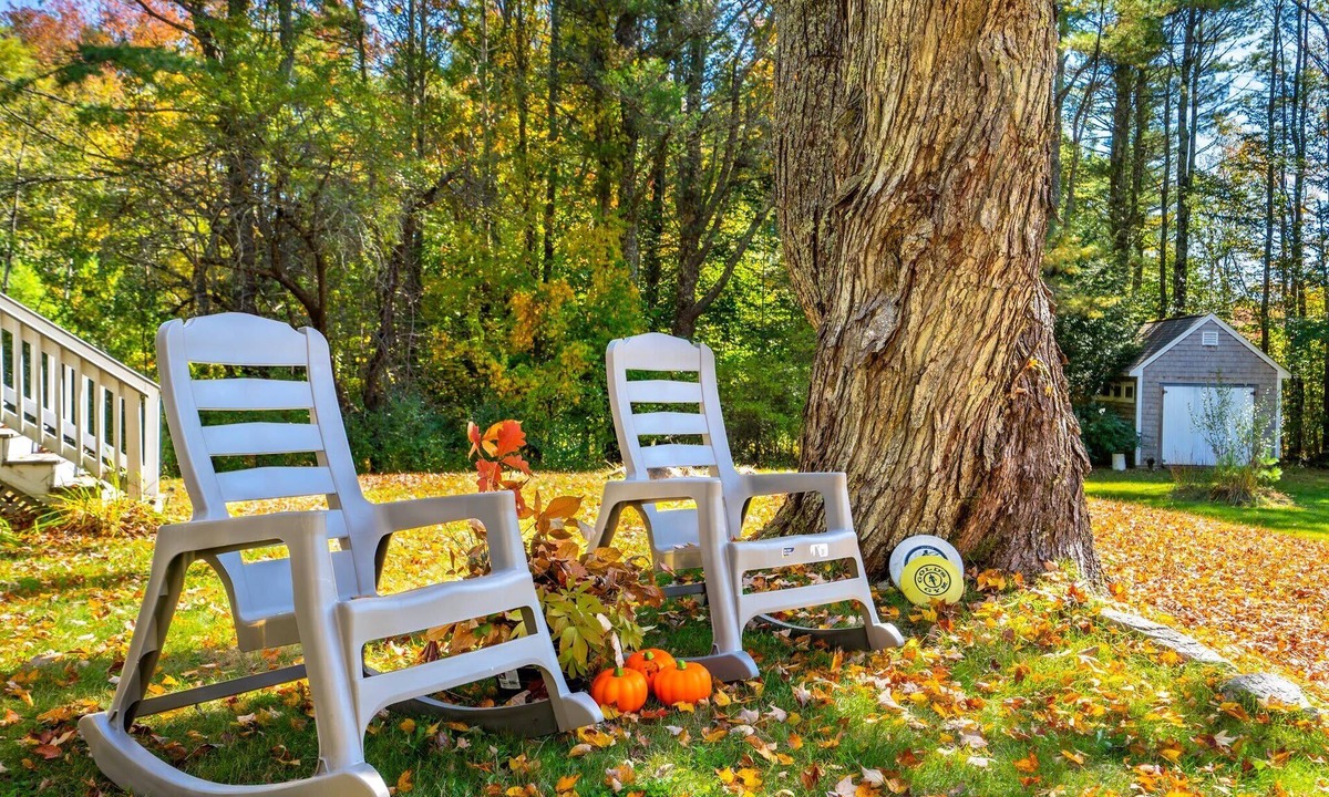 Cape Neddick House | Nana’s Hideaway – 2 BDR Charmer!