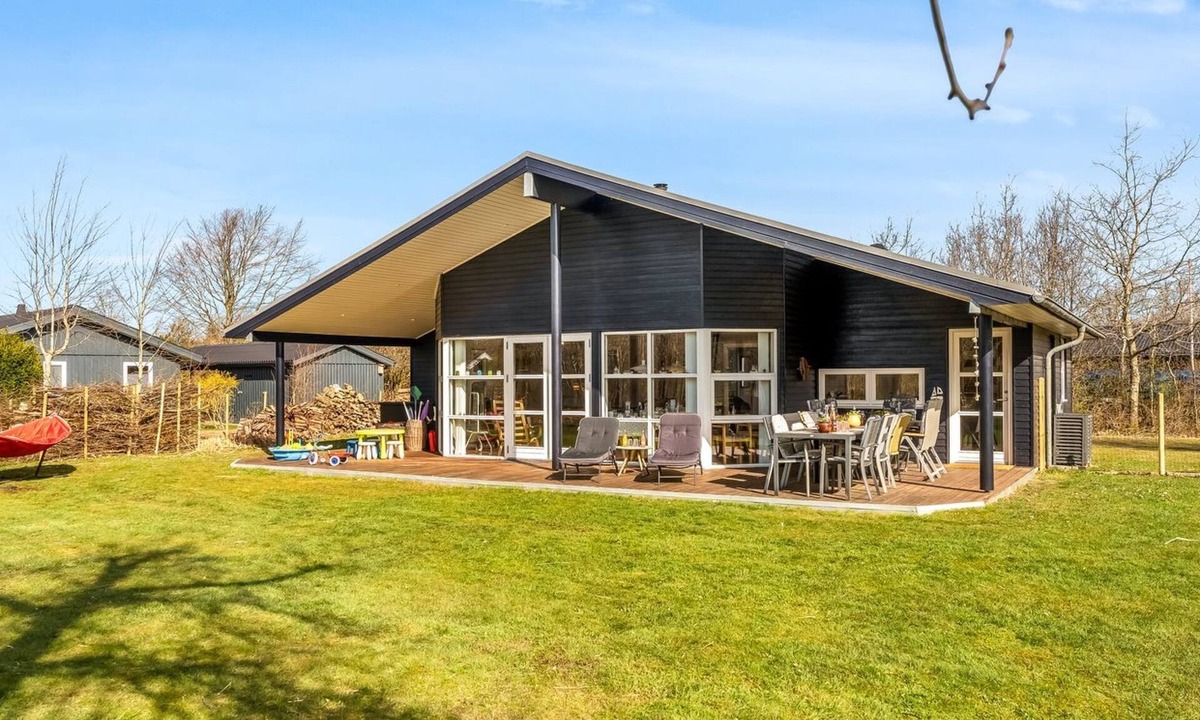 Trend House | "Nanook" - 750m to the fjord by Interhome